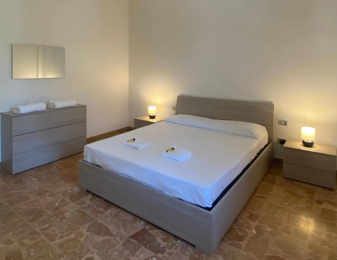 Florence - Quiet & Comfortable Apartment Italy